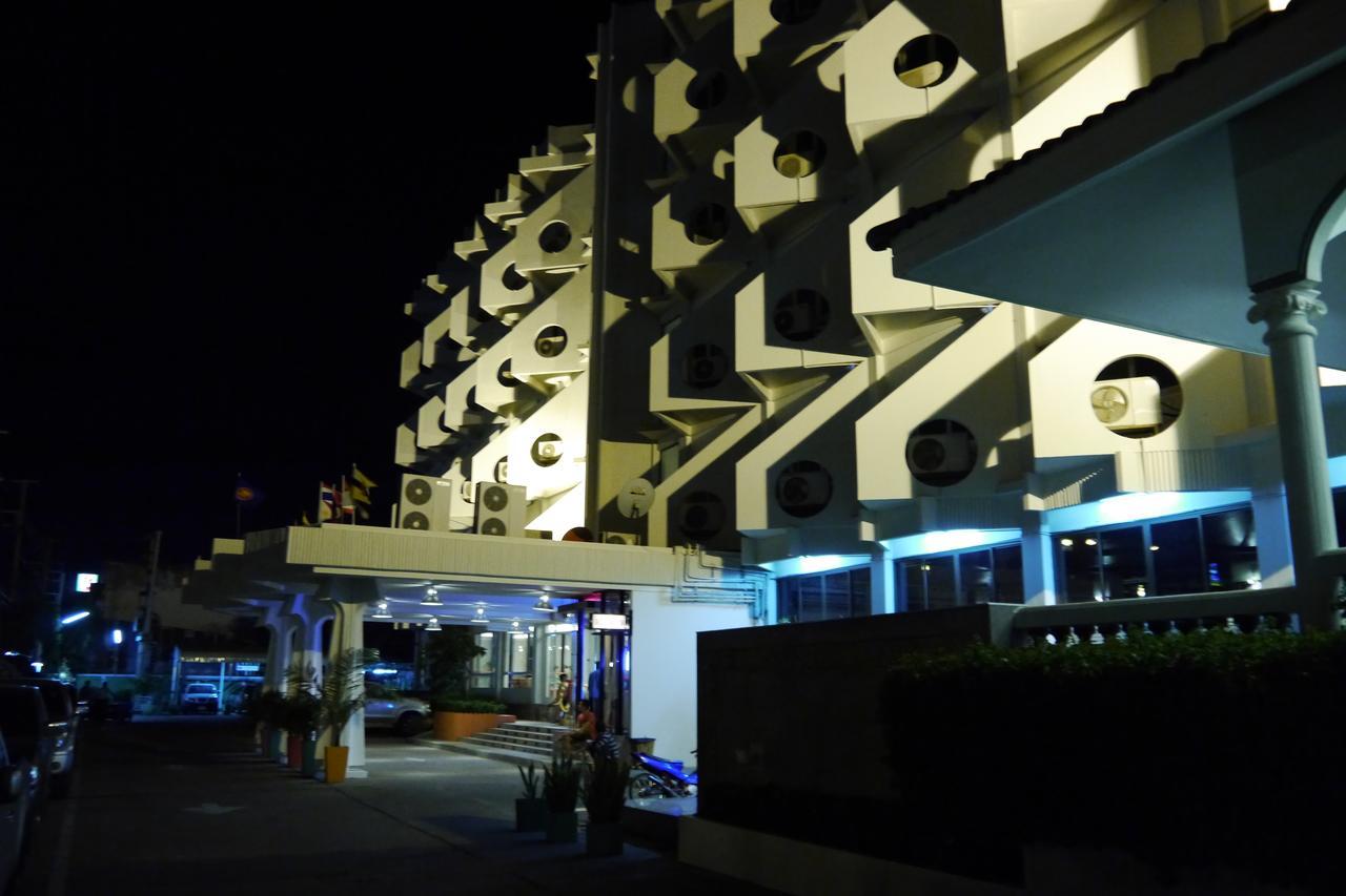 Lertnimit Hotel Csaijaphum Kültér fotó