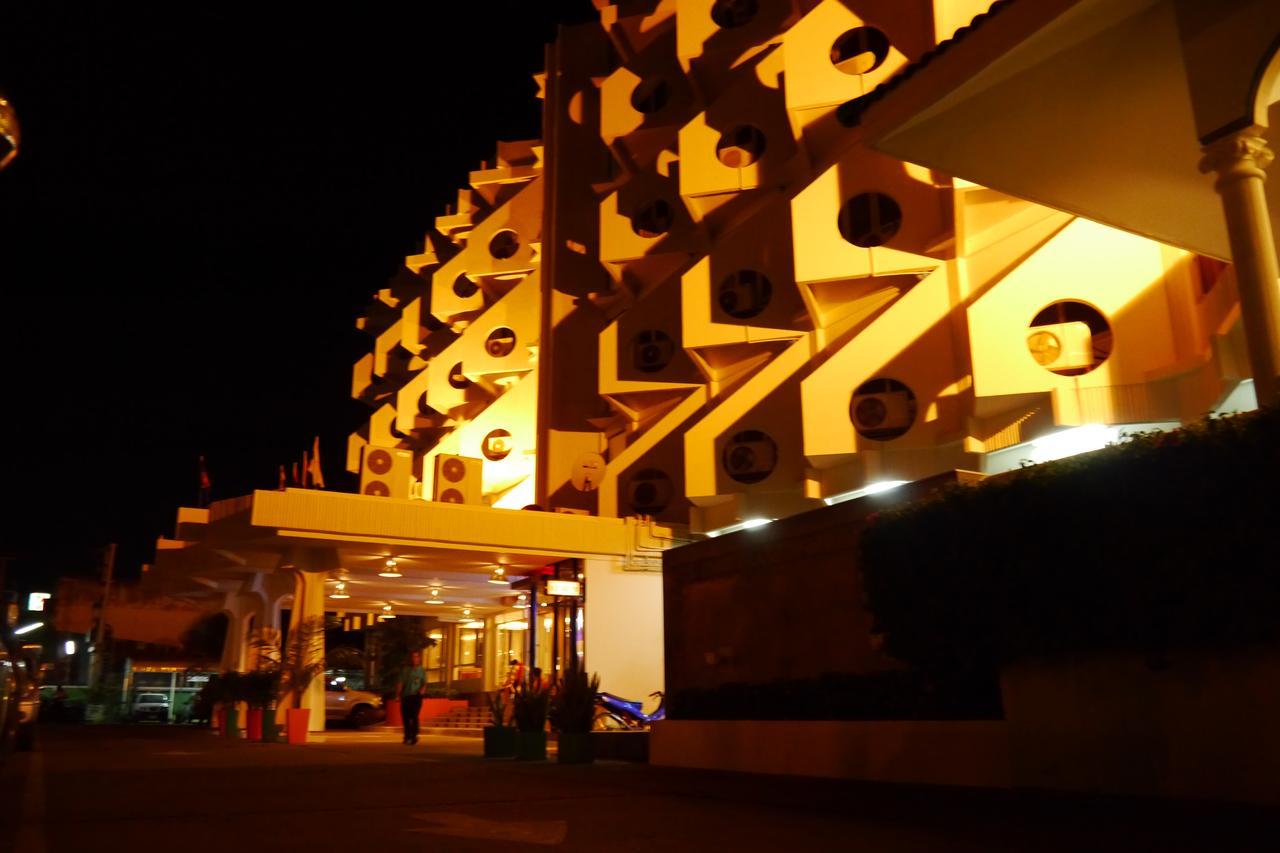 Lertnimit Hotel Csaijaphum Kültér fotó